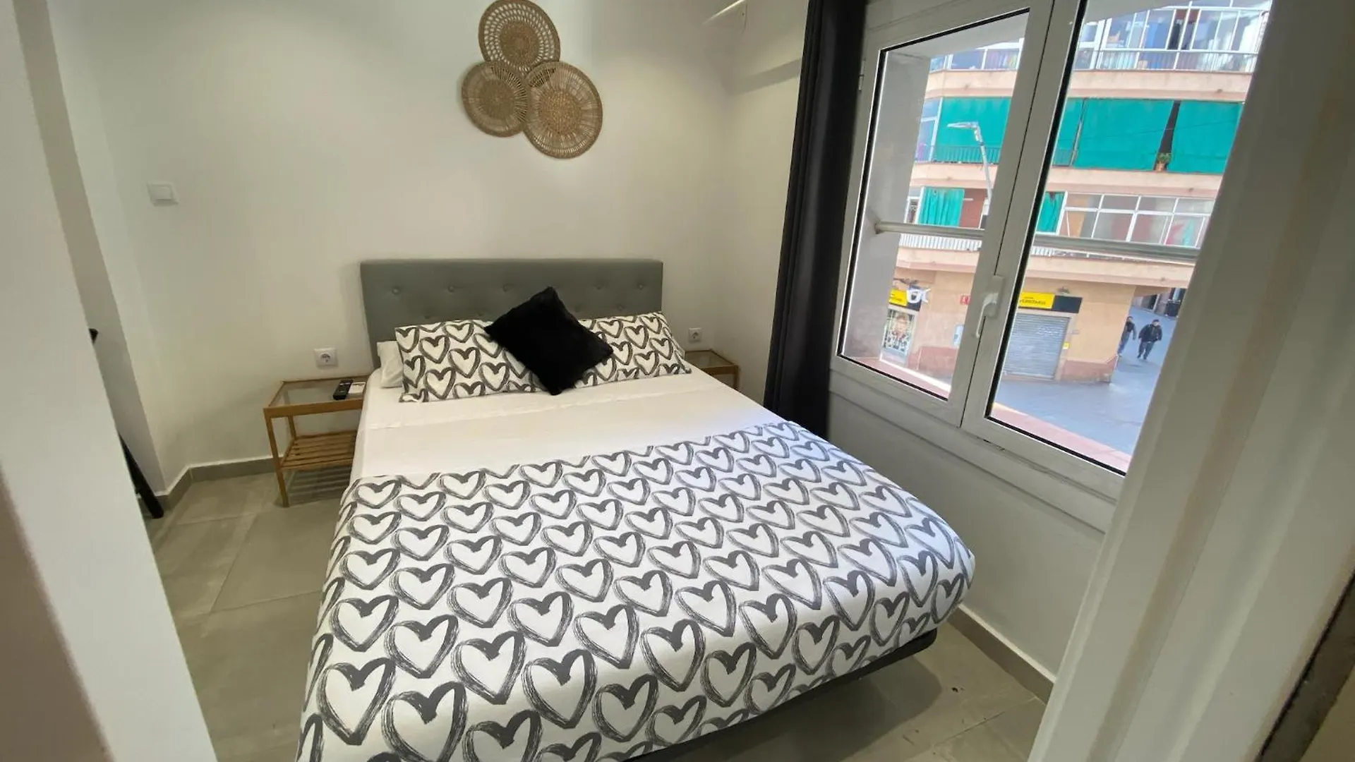 Apartamentos Con Bano Privado Frente Al Metro L5 Barcelona-Hospitalet L'Hospitalet de Llobregat